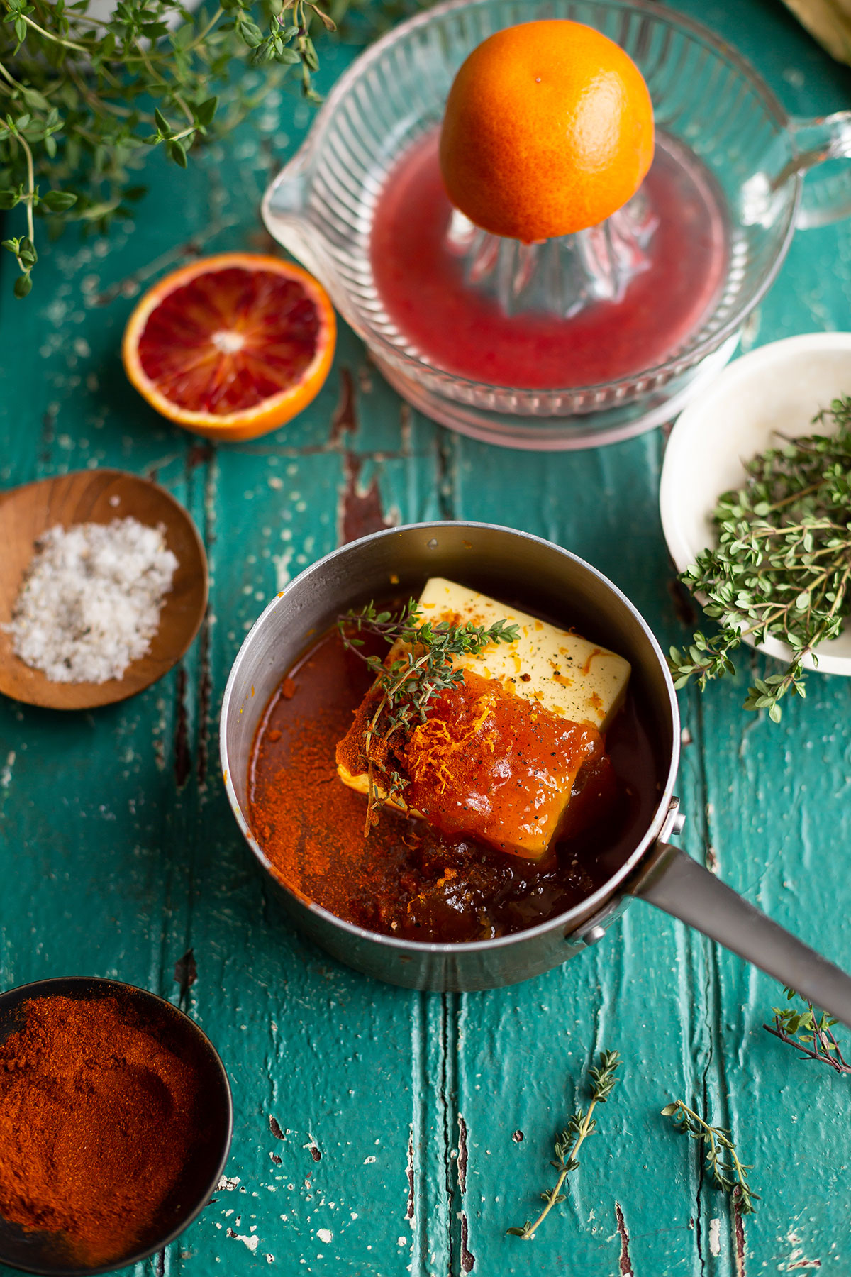 Beurre d'orange et d'abricot badigeonné de thym pour snoek
